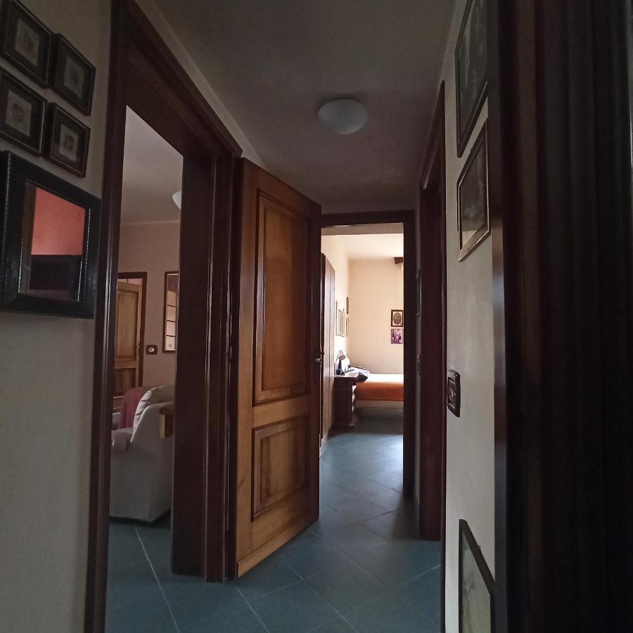 Casa Vincenzo 130 Mq Con Portico Ed Ingresso Esclusivo Dal Giardino Villa Felino Bagian luar foto