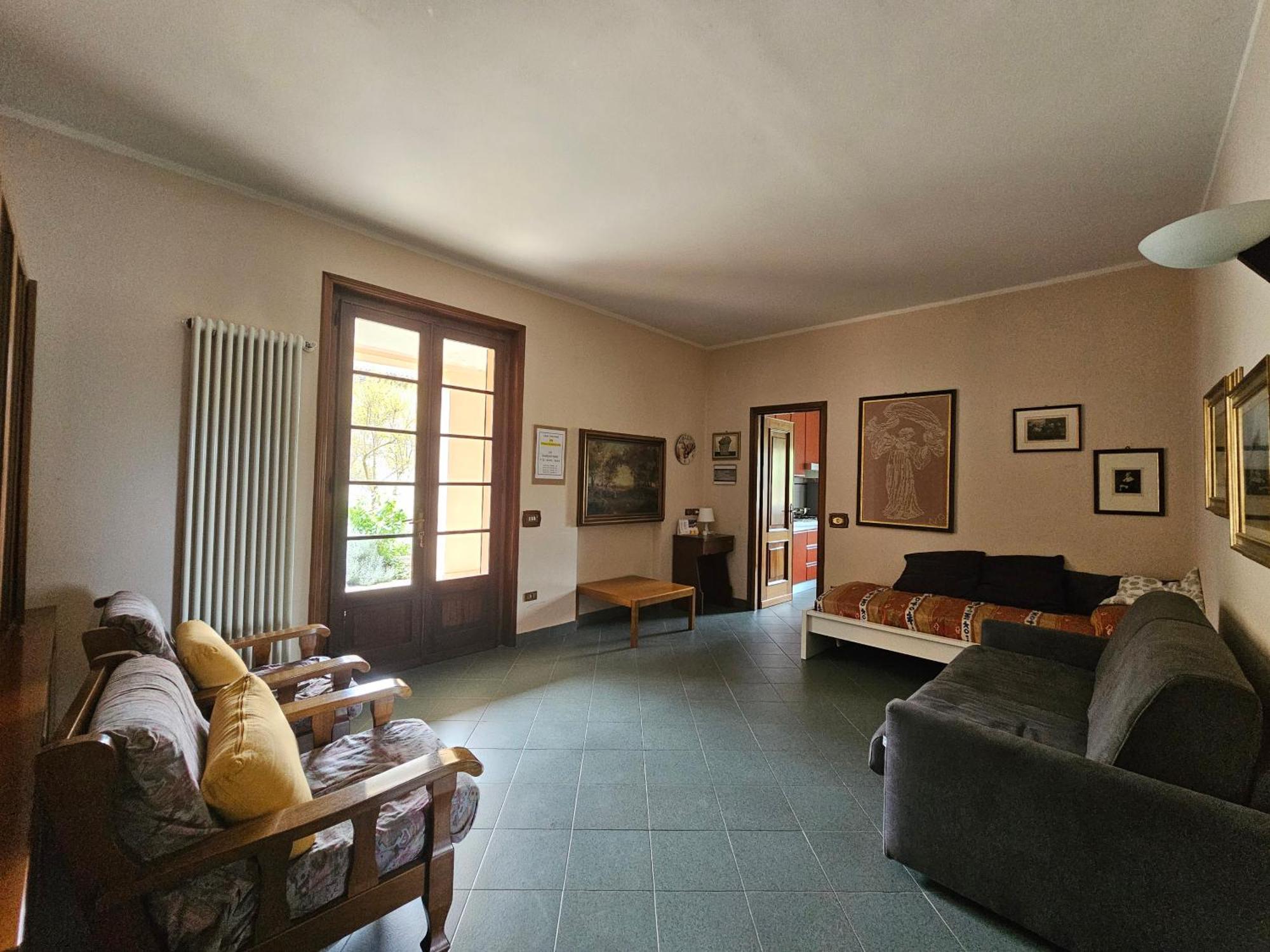 Casa Vincenzo 130 Mq Con Portico Ed Ingresso Esclusivo Dal Giardino Villa Felino Bagian luar foto