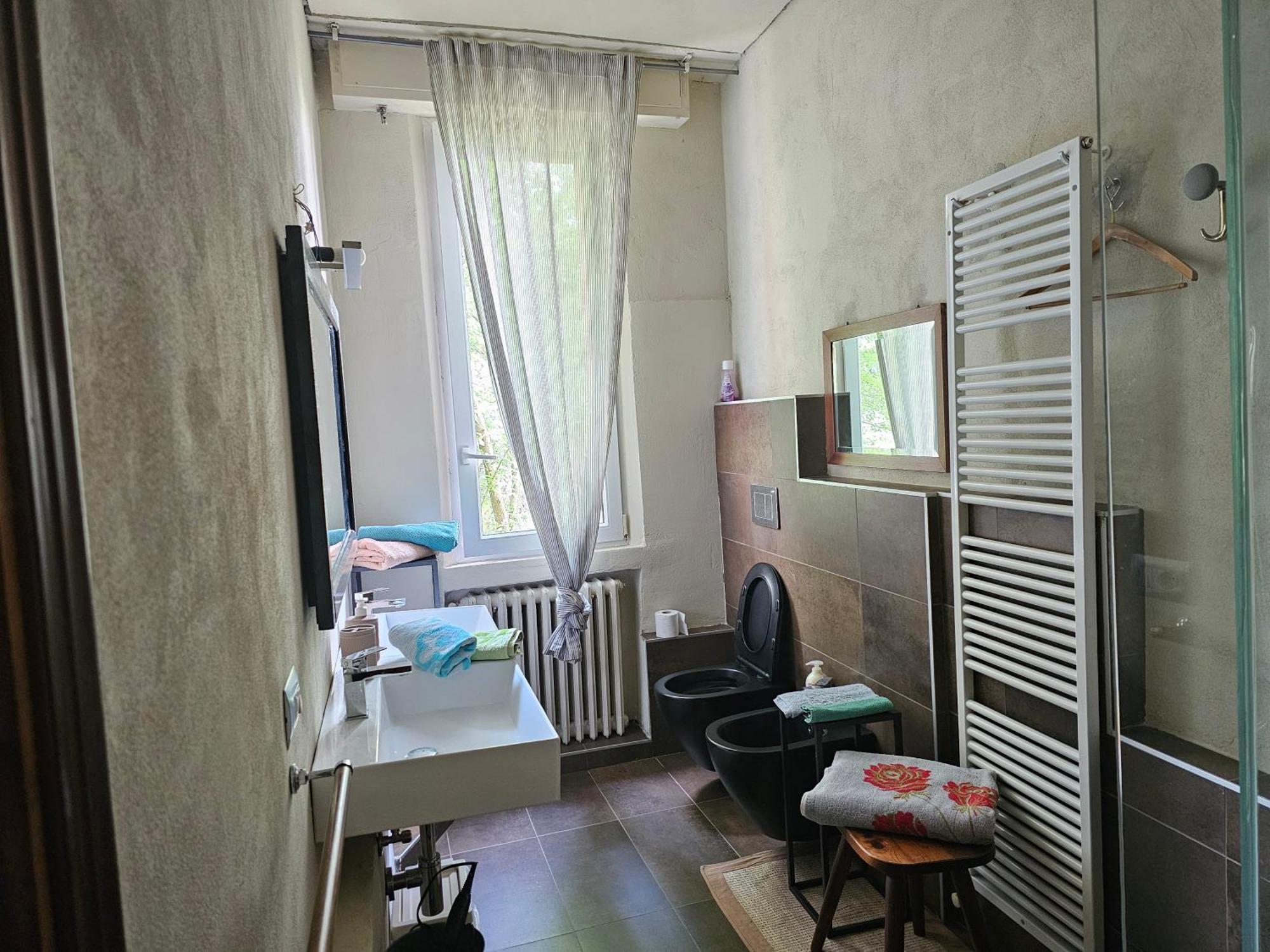 Casa Vincenzo 130 Mq Con Portico Ed Ingresso Esclusivo Dal Giardino Villa Felino Bagian luar foto